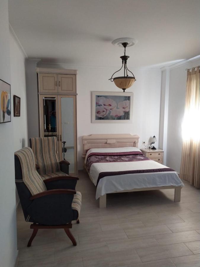 Apartamento En Olvera Con Garaje Exterior photo